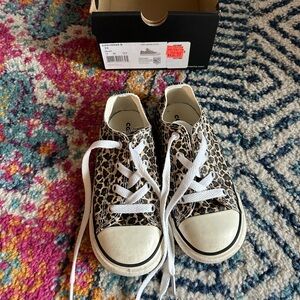 Leopard Chucks
